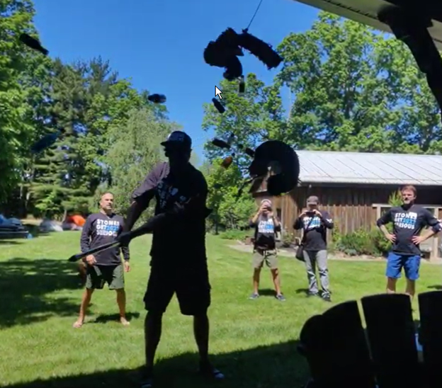 Angelo Defeats the 3